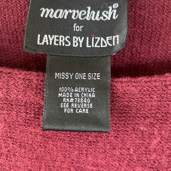 Super Soft Fringed Poncho - Picture 4 of 6